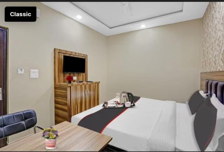 Hotel Citi Star Bareilly Exteriör bild
